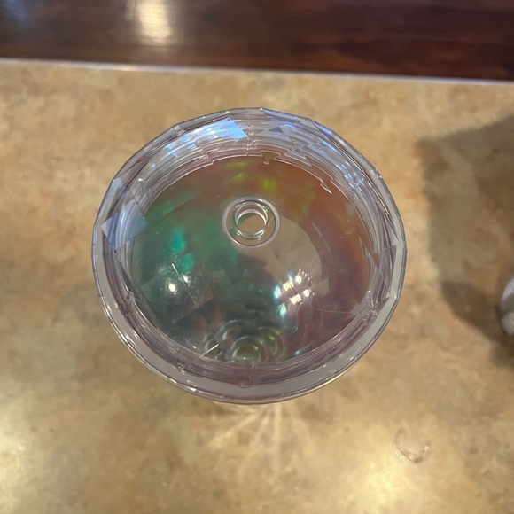 🏳️‍🌈 Starbucks 24 oz Pride Rainbow Iridescent Dome Tumbler - Picture 3 of 3